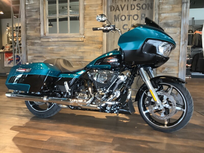 Harley-Davidson® Road Glide® 2026 FLTRX T26-26 Teal Thunder / Vivid Black Chrome Trim