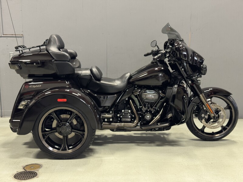 FLHTCUTGSE 2021 CVO™ Tri Glide®
