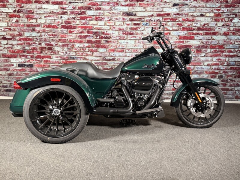 Harley-Davidson® Freewheeler™ 2024 FLRT ALPINE