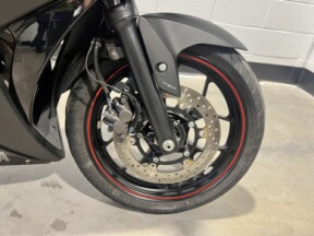 2017 Yamaha YZF-R3 Matte Black thumb 2