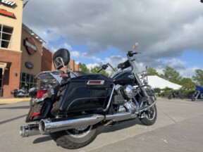 2016 Harley-Davidson® FLHR Road King® Vivid Black 635405 thumb 2