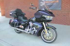2026 Harley-Davidson® Road Glide Limited Purple Abyss / Vivid Black Chrome Trim thumb 3