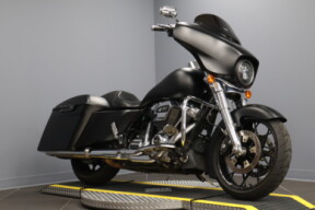 2020 Harley-Davidson® Street Glide® Special FLHXS thumb 3