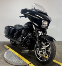 2025 Harley-Davidson® Street Glide™ FLHX thumb 3