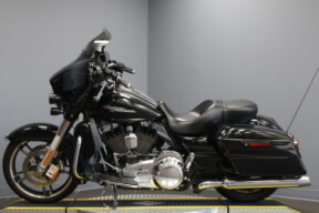 2016 Harley-Davidson® Street Glide® Special FLHXS thumb 0