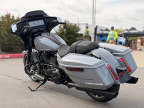 2026 Harley-Davidson® FLHX Street Glide® BILIARD GRY W/ CUSTOM PINSTRIPING thumb 1