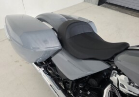 2026 Harley-Davidson® Road Glide® Dark Billiard Gray Chrome Trim Solo thumb 0