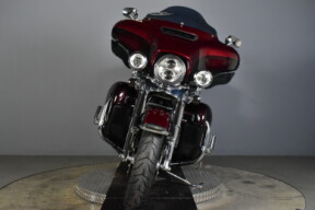 2014 Harley-Davidson® Ultra Limited FLHTK thumb 1
