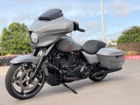 2026 Harley-Davidson® FLHX Street Glide® BILIARD GRY W/ CUSTOM PINSTRIPING thumb 0