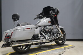 2025 Harley-Davidson® Street Glide® FLHX thumb 1