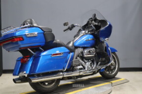 2018 Harley-Davidson® Road Glide® Ultra FLTRU thumb 1