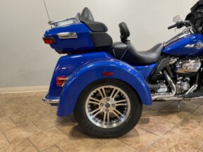 2024 Harley-Davidson® Tri Glide® Ultra Blue Burst  FLHTCUTG thumb 0