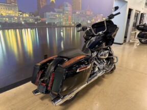 FLTRX 2024 Road Glide® thumb 0