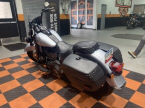 2024 Harley-Davidson Heritage Classic 114 FLHCS thumb 1