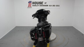 2025 Harley-Davidson® Street Glide® Vivid Black thumb 2