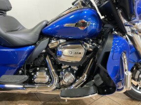 2024 Harley-Davidson® Tri Glide® Ultra Blue Burst  FLHTCUTG thumb 3