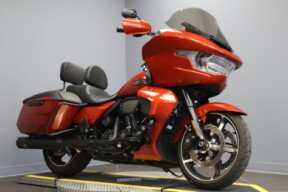 2024 Harley-Davidson® Road Glide™ FLTRX thumb 3