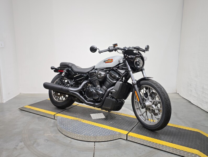 RH975S 2025 Nightster™ Special