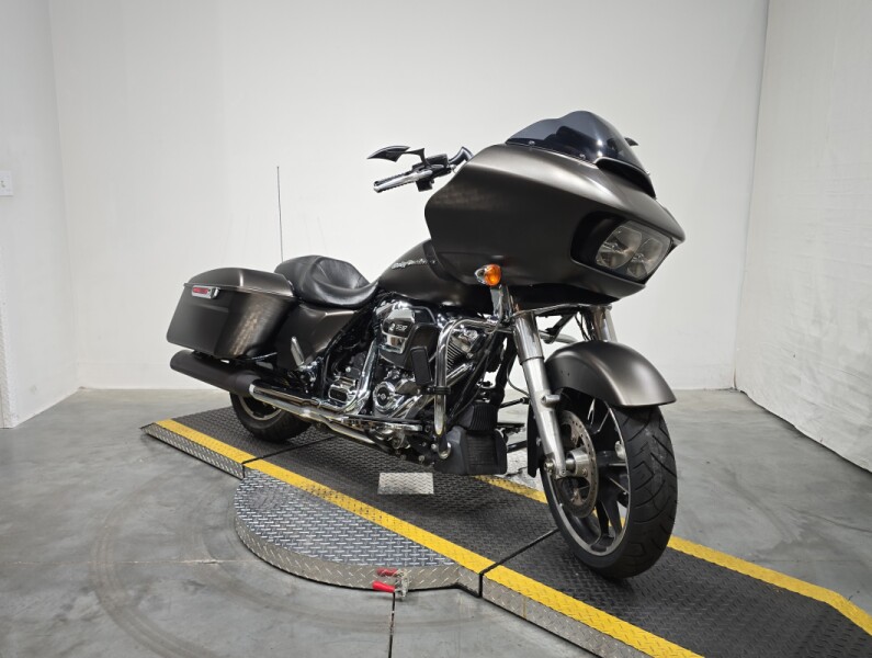 FLTRX 2020 Road Glide®