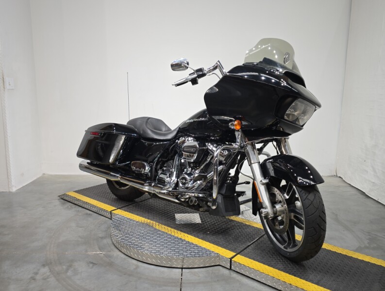 FLTRXS 2017 Road Glide® Special