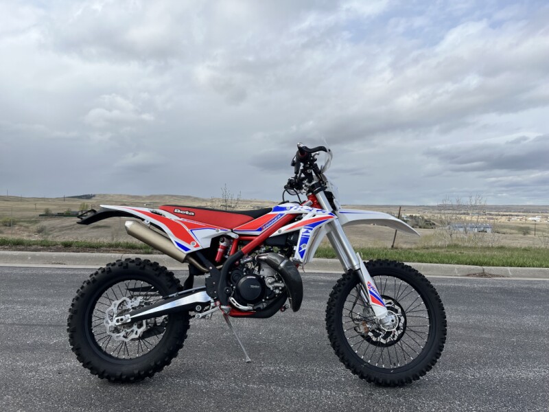 2022 Beta Xtrainer 2T 300
