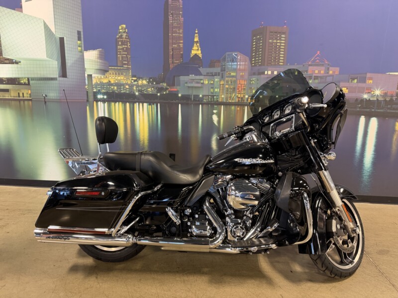 FLHXS 2015 Street Glide® Special