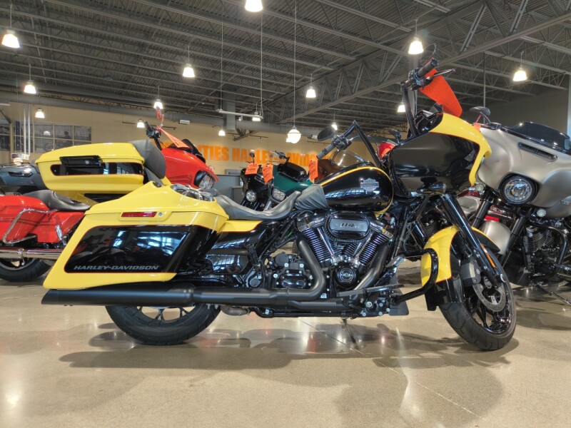 2023 Harley-Davidson® Road Glide® Special INDSTRL YLW/BLK