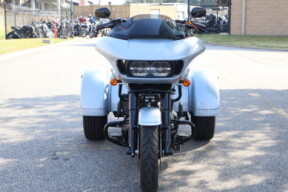 2024 Harley-Davidson® Road Glide® 3 FLTRT thumb 2
