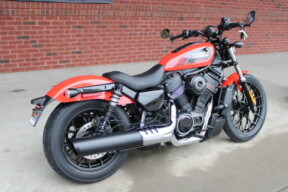 2026 Harley-Davidson® Nightster® Special Blood Orange Black Trim thumb 2