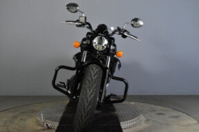 2025 Indian Motorcycle Scout® Sixty Bobber N25SBV61AA thumb 1