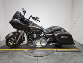 FLTRX 2020 Road Glide® thumb 1