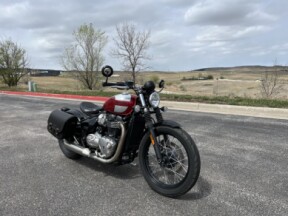 2018 Triumph Bonneville Bobber thumb 3