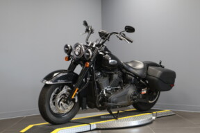 2023 Harley-Davidson® Heritage Classic FLHCS thumb 1