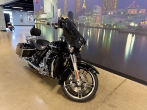 FLHXS 2015 Street Glide® Special thumb 1