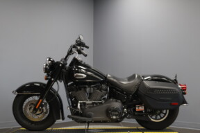 2023 Harley-Davidson® Heritage Classic FLHCS thumb 0