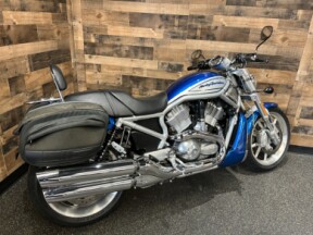 2006 Harley-Davidson® V-Rod® Two-Tone Rich Blue Sunglo and Chopper Blue Pearl VRSCR thumb 2
