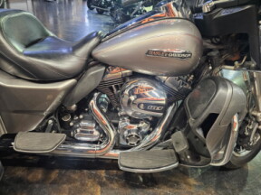 2016 Harley-Davidson® Tri Glide® Ultra thumb 1