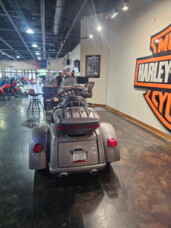 2016 Harley-Davidson® Tri Glide® Ultra thumb 3