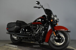 2024 Harley-Davidson® Heritage Classic FLHCS thumb 2
