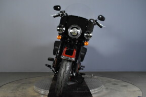 2024 Harley-Davidson® Heritage Classic FLHCS thumb 1