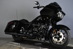 2023 Harley-Davidson® Road Glide® Special FLTRXS thumb 2