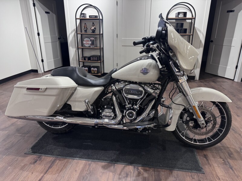 FLHXS 2022 Street Glide® Special