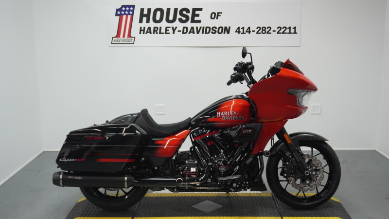 2026 Harley-Davidson® CVO Road Glide ST Citrus Heat Re-Entry