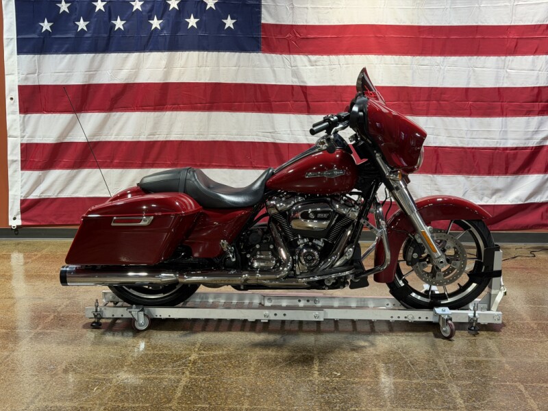 Harley-Davidson® Street Glide® 2021 FLHX BILLIARD RED