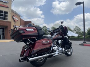 2014 Harley-Davidson® FLHTKSE CVO™ Electra Glide Ultra Limited® BURG/MAROON 956433 thumb 2