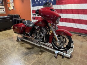 Harley-Davidson® Street Glide® 2021 FLHX BILLIARD RED thumb 2