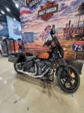 2023 Harley-Davidson® Street Bob® 114 Vivid Black FXBB thumb 0