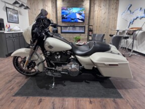 FLHXS 2022 Street Glide® Special thumb 1