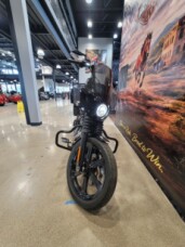 2023 Harley-Davidson® Street Bob® 114 Vivid Black FXBB thumb 1