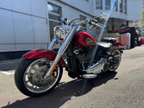 2026 Harley-Davidson® Fat Boy® Brilliant Red Chrome Trim thumb 1